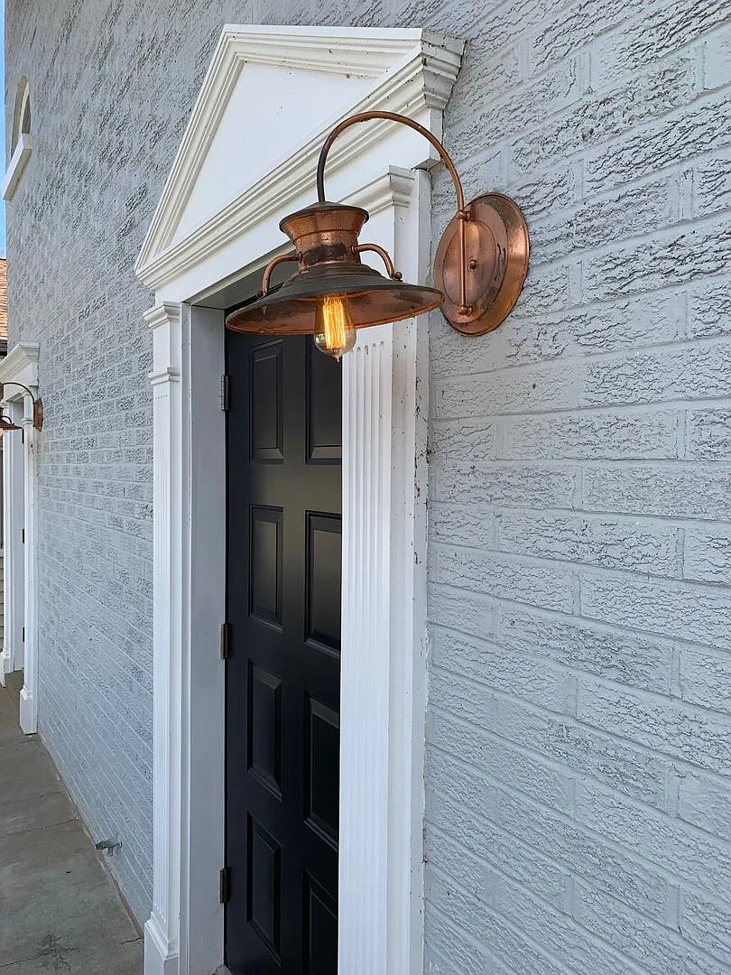 Historic District Modern Apartment — Photo 4
