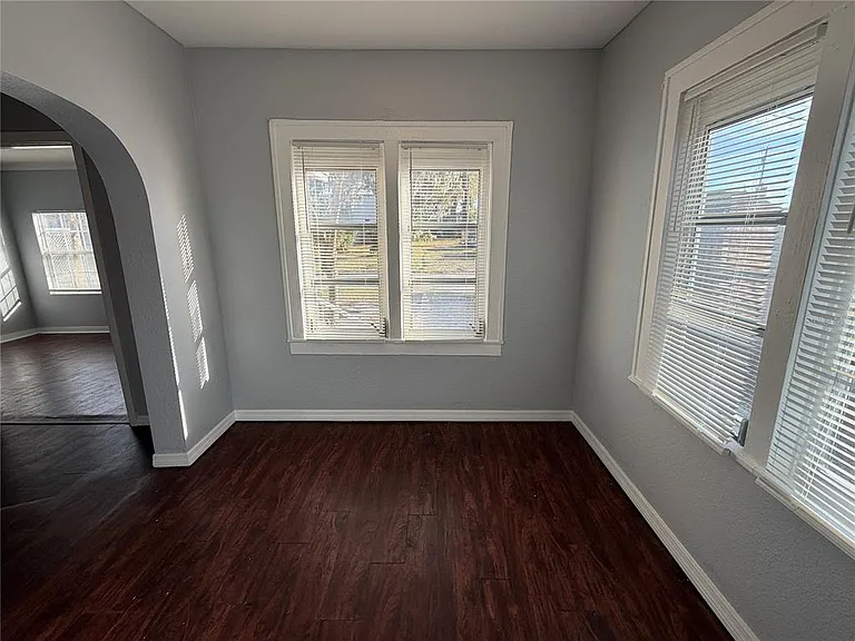 1222 E Lemon St — Photo 3