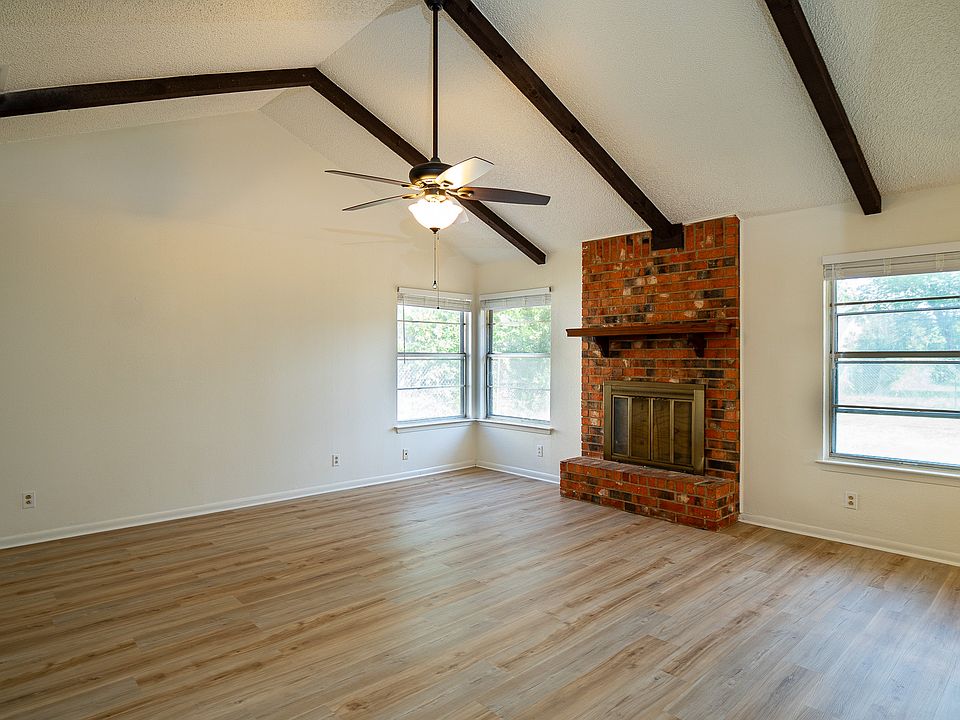 1st image of 1201 Farhills Dr
