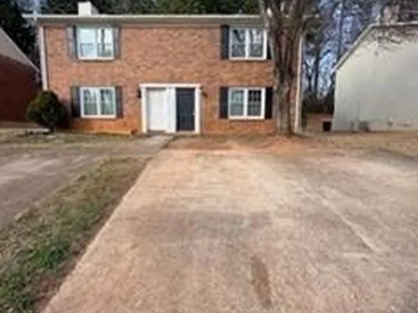 1725 Sturgeon Rd, Buford, GA