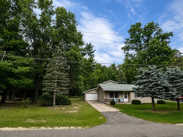 109 Argus Ct, Roscommon, MI 48653