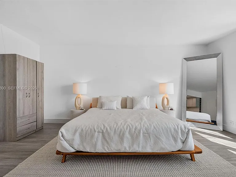2301 Collins Ave #943 — Photo 30
