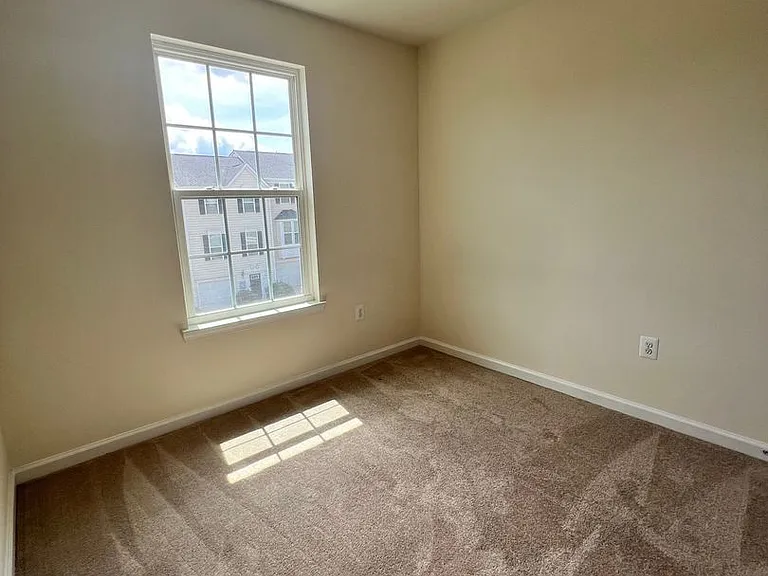2012 Elm Tree Ct — Photo 8