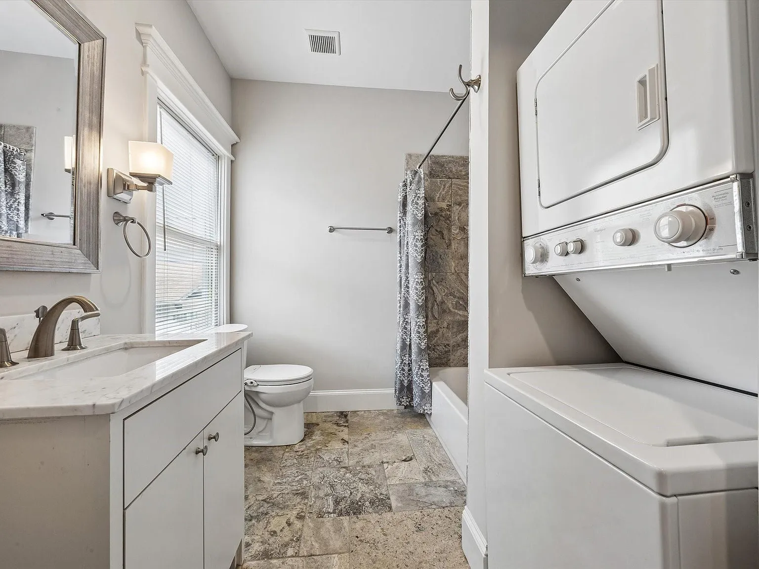 1 bed, 1.0 bath, 450 sqft, $1,700 — Photo 4