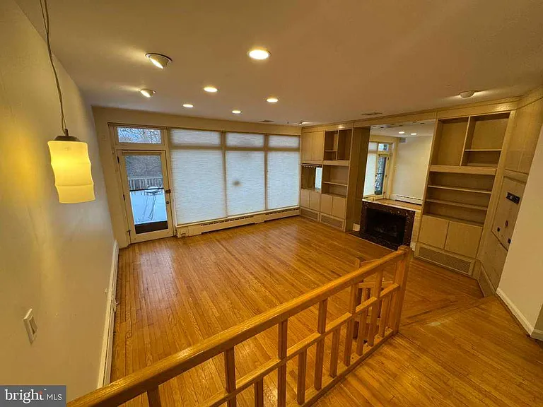 8233 Fairview Rd — Photo 5