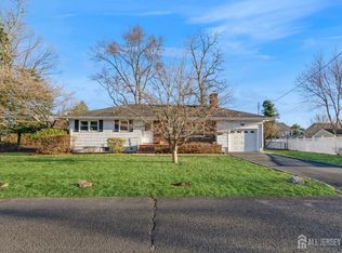93 Conover Pl, Middlesex, NJ 08846