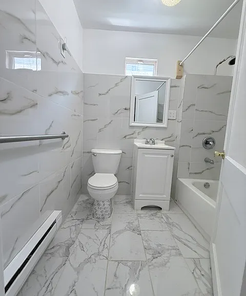 521 Sarah St — Photo 15