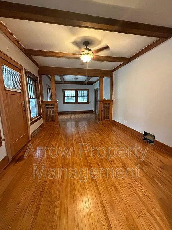 3 bed, 2.0 bath, 1547 sqft, $1,800 — Photo 3