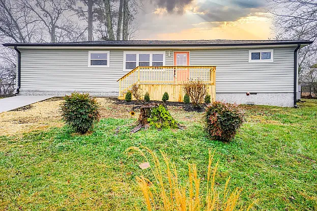 733 Roberta Dr