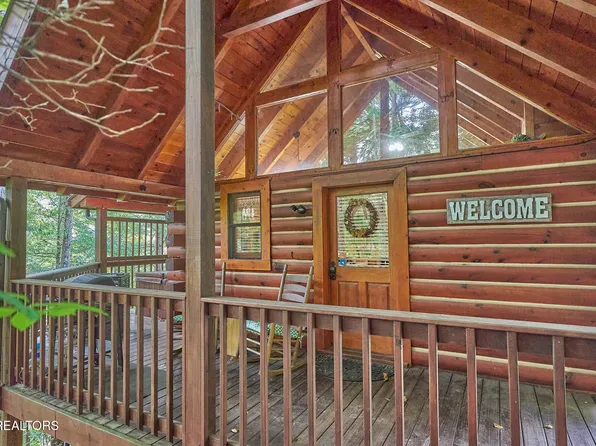 523 Hoot Owl Way, Gatlinburg, TN 37738