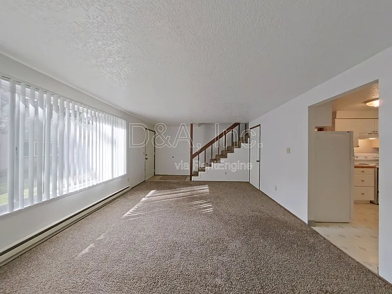 1692 Del Rio Ave SE — Photo 2