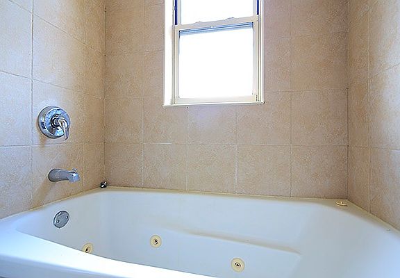 5th image of 5400 S Harper Ave Unit 402