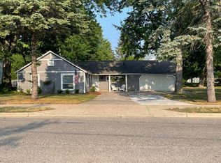 112 S Fairview Rd, Zeeland, MI 49464