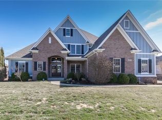 16615 Holly Oak Dr, Westfield, IN 46074