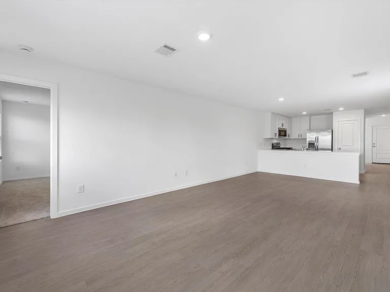 28727 Texas Plains Dr — Photo 3