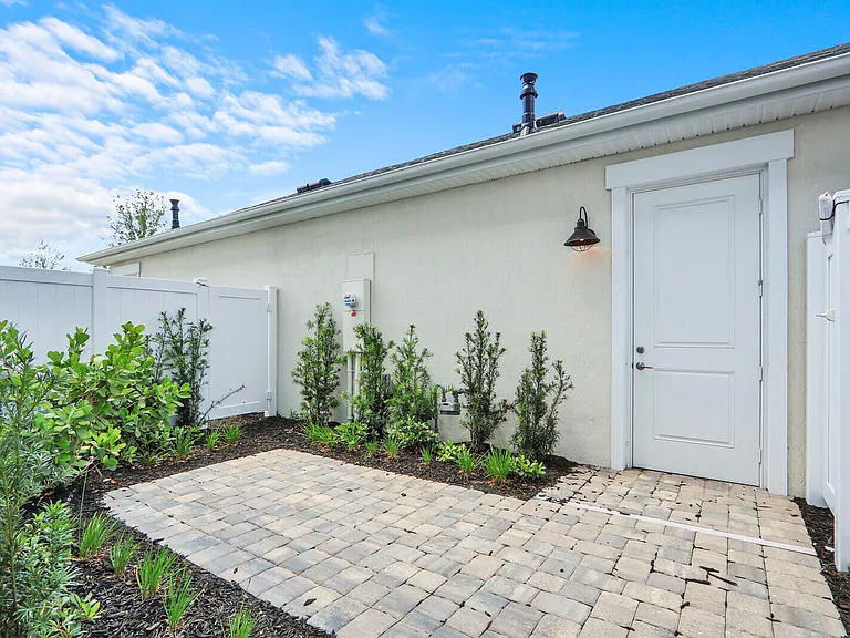 7808 SW Cline St — Photo 40