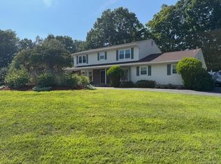 4 Tory Cir, Tappan, NY