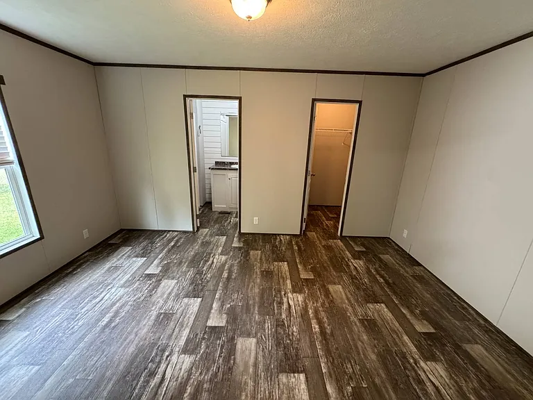 242 Wallingford Dr — Photo 9