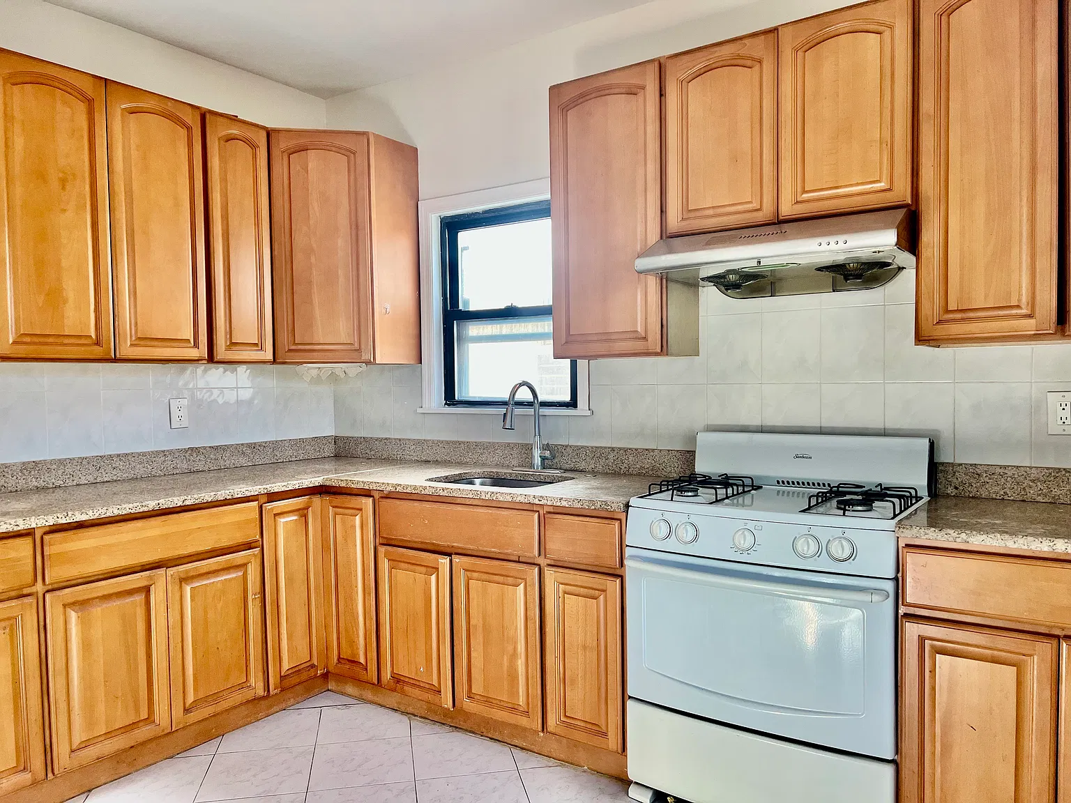 2 bed, $2,500 — Photo 1