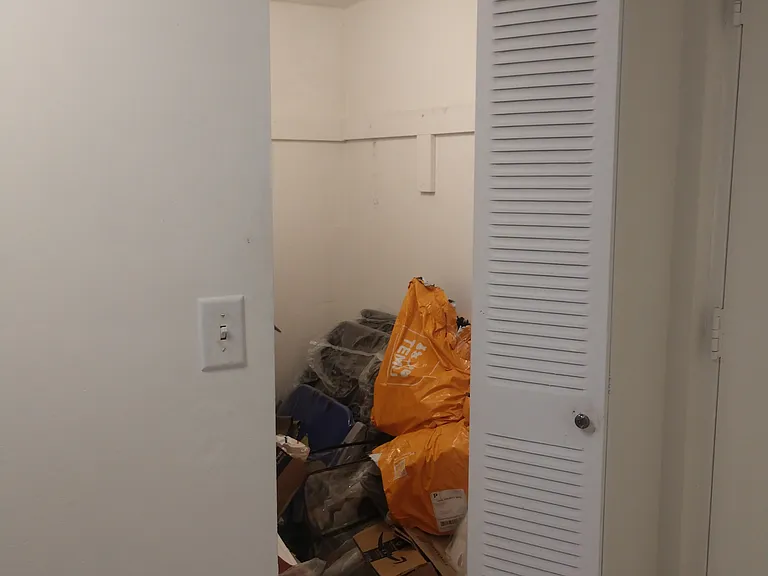 livingroom walk-in closet