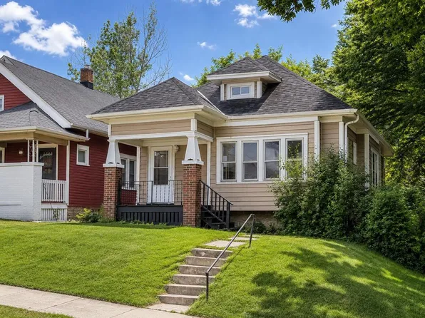 525 N 45th STREET, Milwaukee, WI 53208