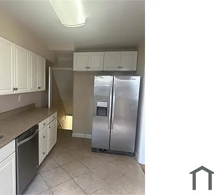 3 bed, 1400 sqft, $2,400 — Photo 2