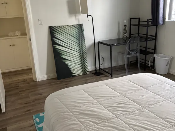 1426 Princeton St #D, Santa Monica, CA 90404