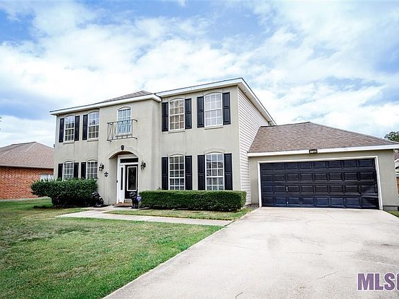 3rd image of 17320 W Autumn Dr