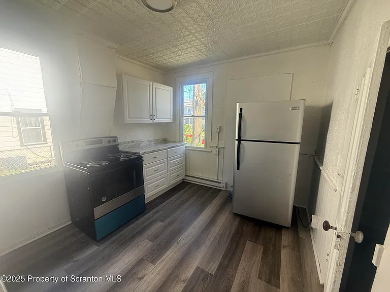 602 Prospect Ave — Photo 2