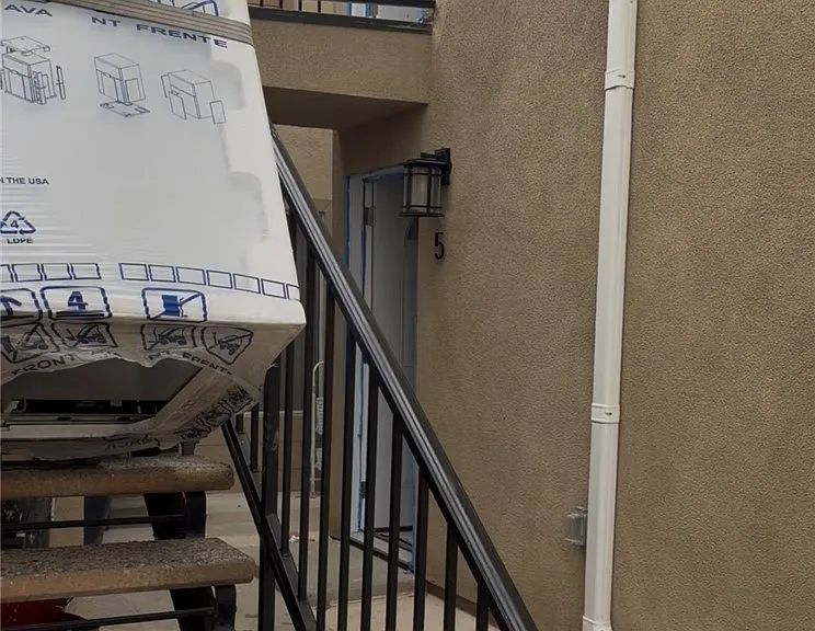 988 Valencia St #6 — Photo 12