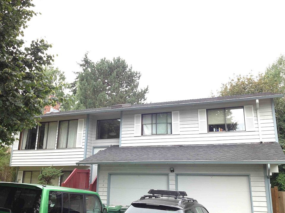 2nd image of 10411 Roosevelt Way NE