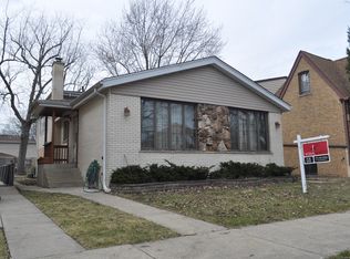 8236 Tripp Ave, Skokie, IL 60076