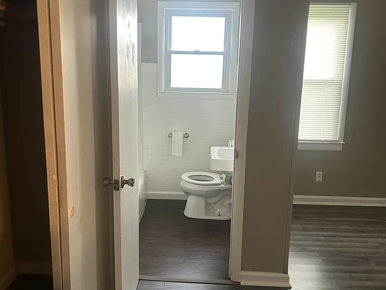 3505 Westwind Dr #B — Photo 8