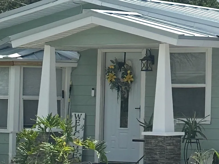 2836 Olympic St — Photo 1