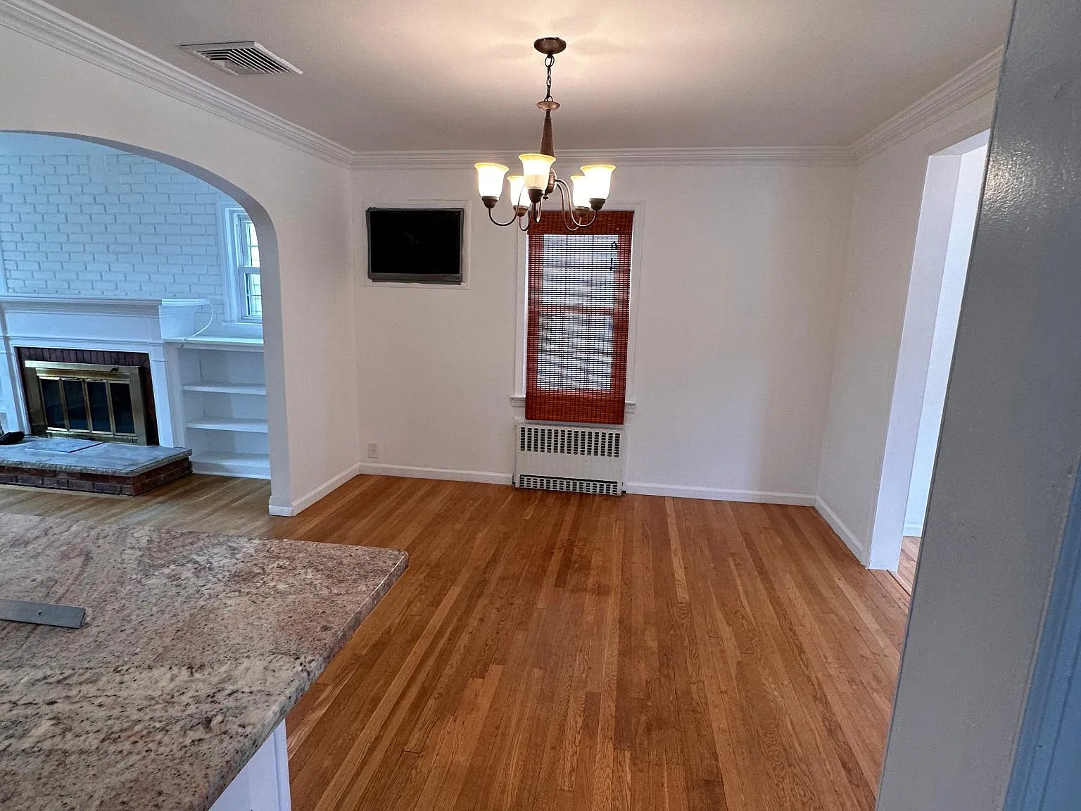 34 Edgewood Rd — Photo 4