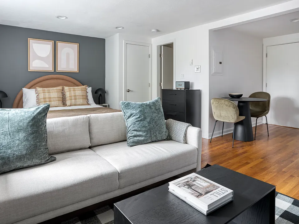 15 Euston Rd #33