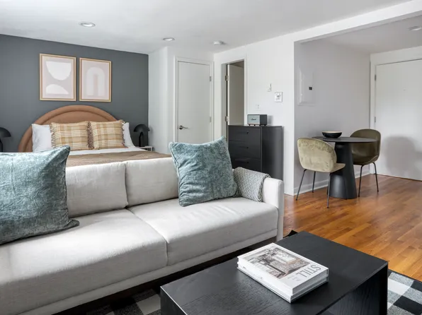 15 Euston Rd #33, Brighton, MA 02135