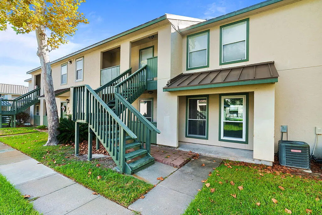 2 bed, 2.0 bath, 1029 sqft, $1,500 — Photo 1