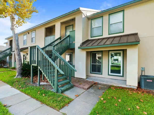 302 Saint Andrews St #103, Rockport, TX 78382