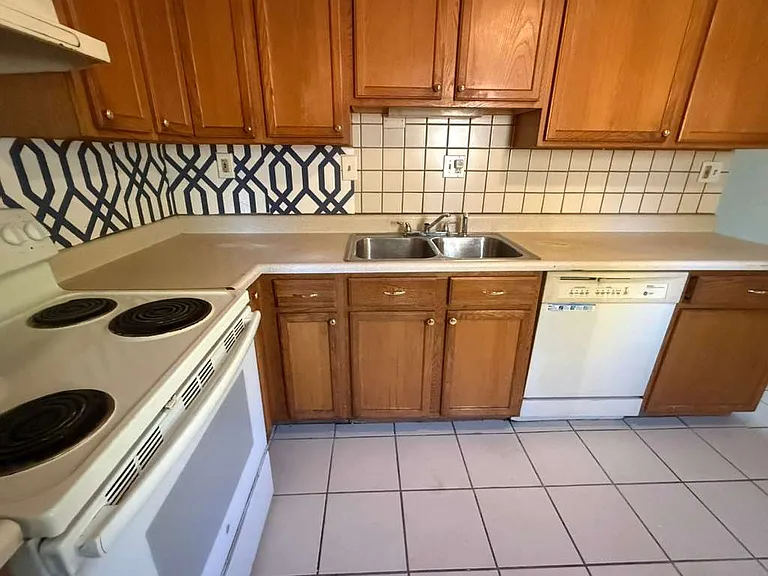 797 Babbitt Rd #20 — Photo 7
