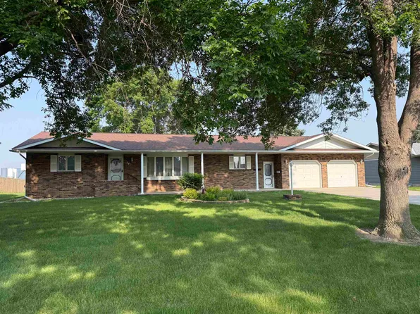 240 S Alfalfa St, Menno, SD 57045