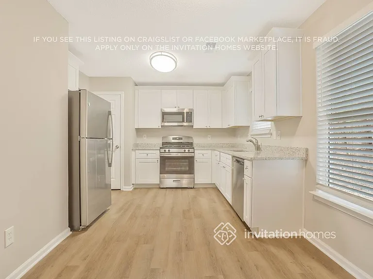 2736 Live Oak Trl — Photo 3