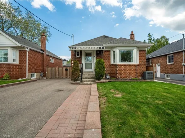 11 Speers Ave, Toronto, ON M9N 1E9