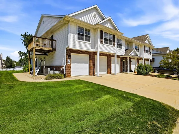 4520 1st Ave NW Unit E, Cedar Rapids, IA 52405