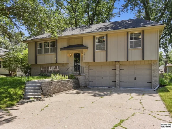 13579 Stanford St, Omaha, NE 68144