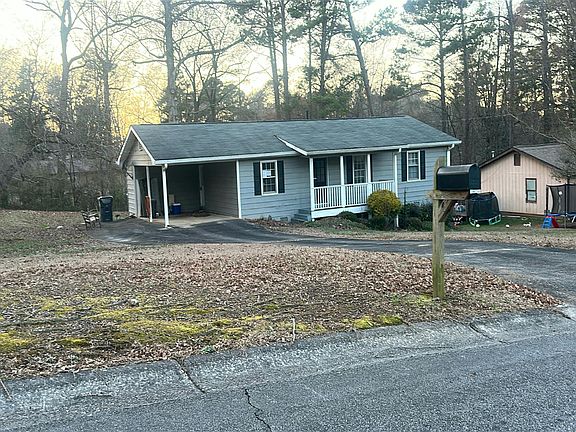 3rd image of 285 Amanda Ct