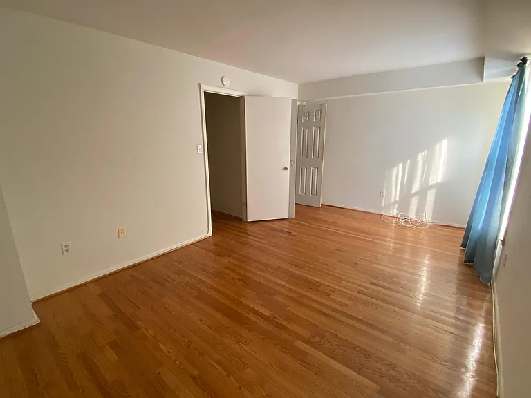 9366 Canterbury Riding — Photo 14