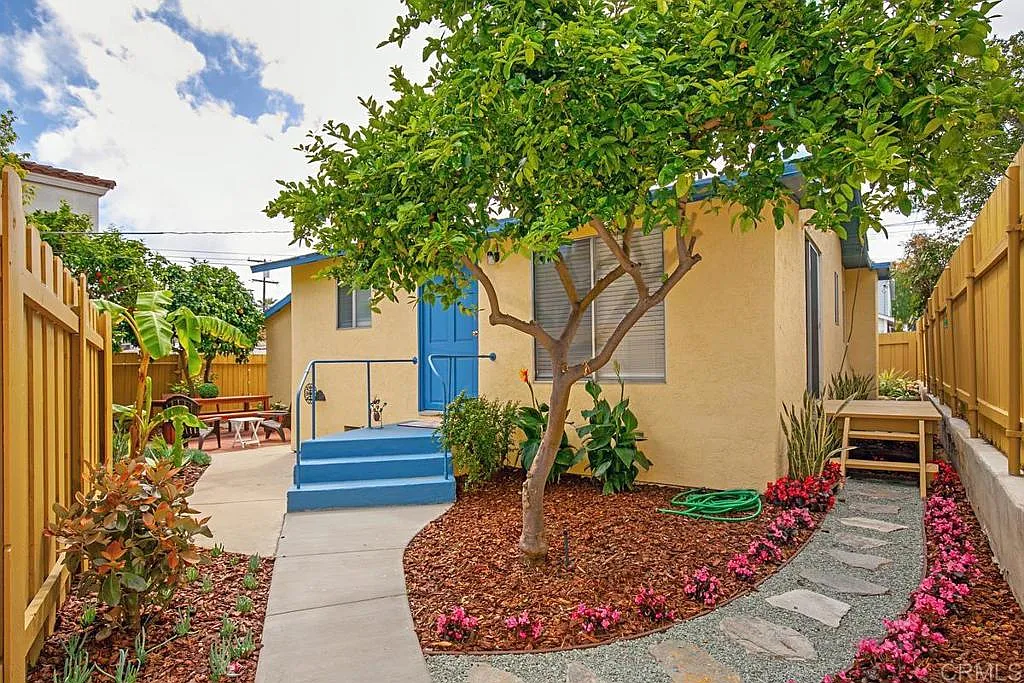 2 bed, 2.0 bath, 658 sqft, $4,500 — Photo 1