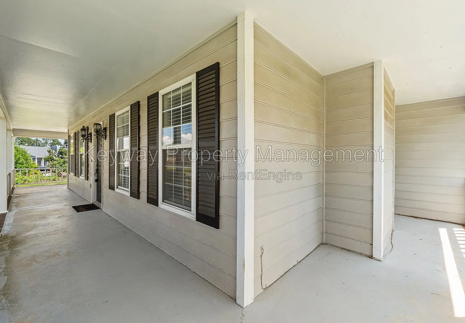 3 bed, 2.5 bath, 1592 sqft, $1,850 — Photo 2