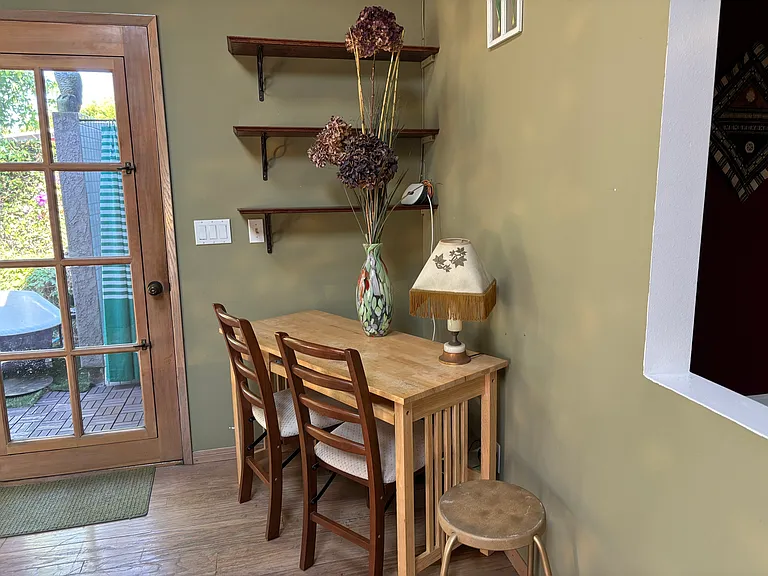 Mount Frissell Dr — Photo 10